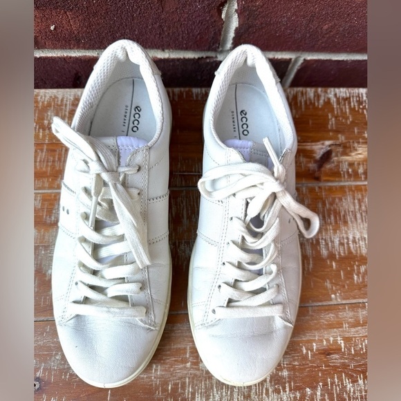 Ecco Street Light Sneakers - Picture 2 of 11